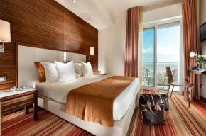 Гостиница Hotel Kursaal  Риччоне